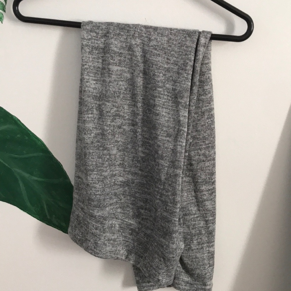 Heather grey knit leggings